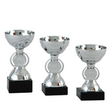 Pokal i sølvfarvet chrome