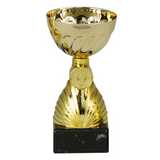 Chrompokal i guld, royalt design