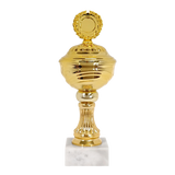 Flot Guld Chrompokal med låg, hvid marmor sokkel