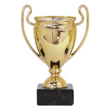 Guldfarvet plastpokal med hank