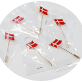 Flot revers pin med Dannebrog flag, guld