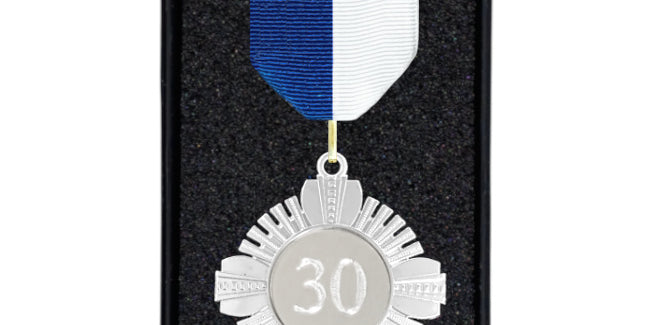 Fortjenstmedalje sæt med Blå/Hvid bånd, inkl. gravering