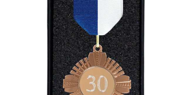 Fortjenstmedalje sæt med Blå/Hvid bånd, inkl. gravering